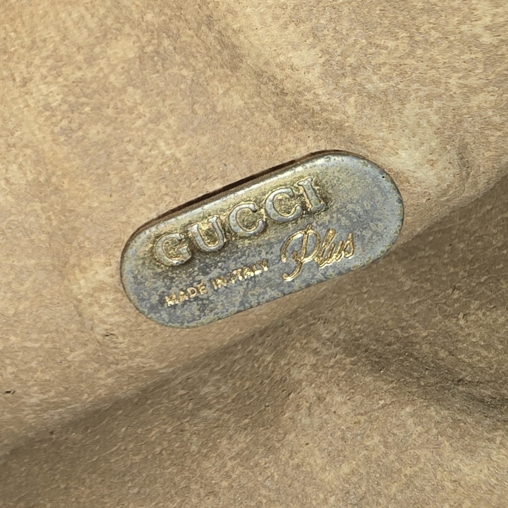 Vintage Gucci Plus Tan GG Crossbody Bag With Clean Interior - Picture 10 of 11